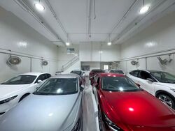Carros Centre (D25), Factory #544617981